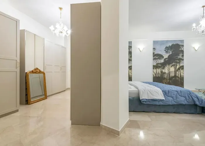 Luxurious 4-bedroom With Ocean Views In Apartment Zonza