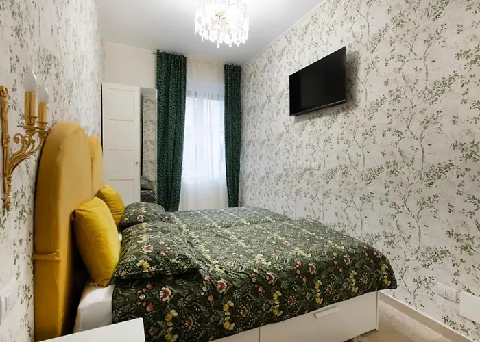 Luxurious 4-bedroom With Ocean Views In Apartment